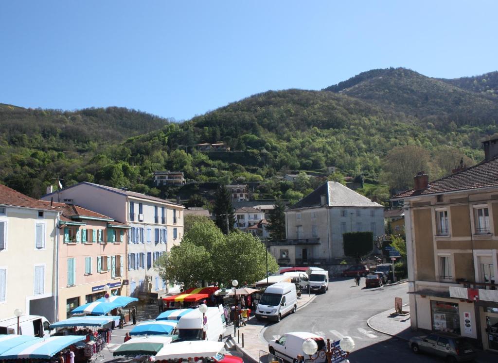 Hotel Le Bellevue Tarascon-sur-Ariège Exterior foto